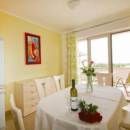 Moderne In Mit Garten, Grill Und Whirlpool アパート Ližnjan